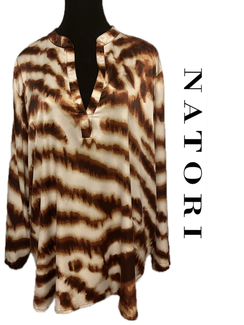 Natori Ethereal Tiger Satin Pajama Top XL Natural Animal Print V-Neck Blouse EUC